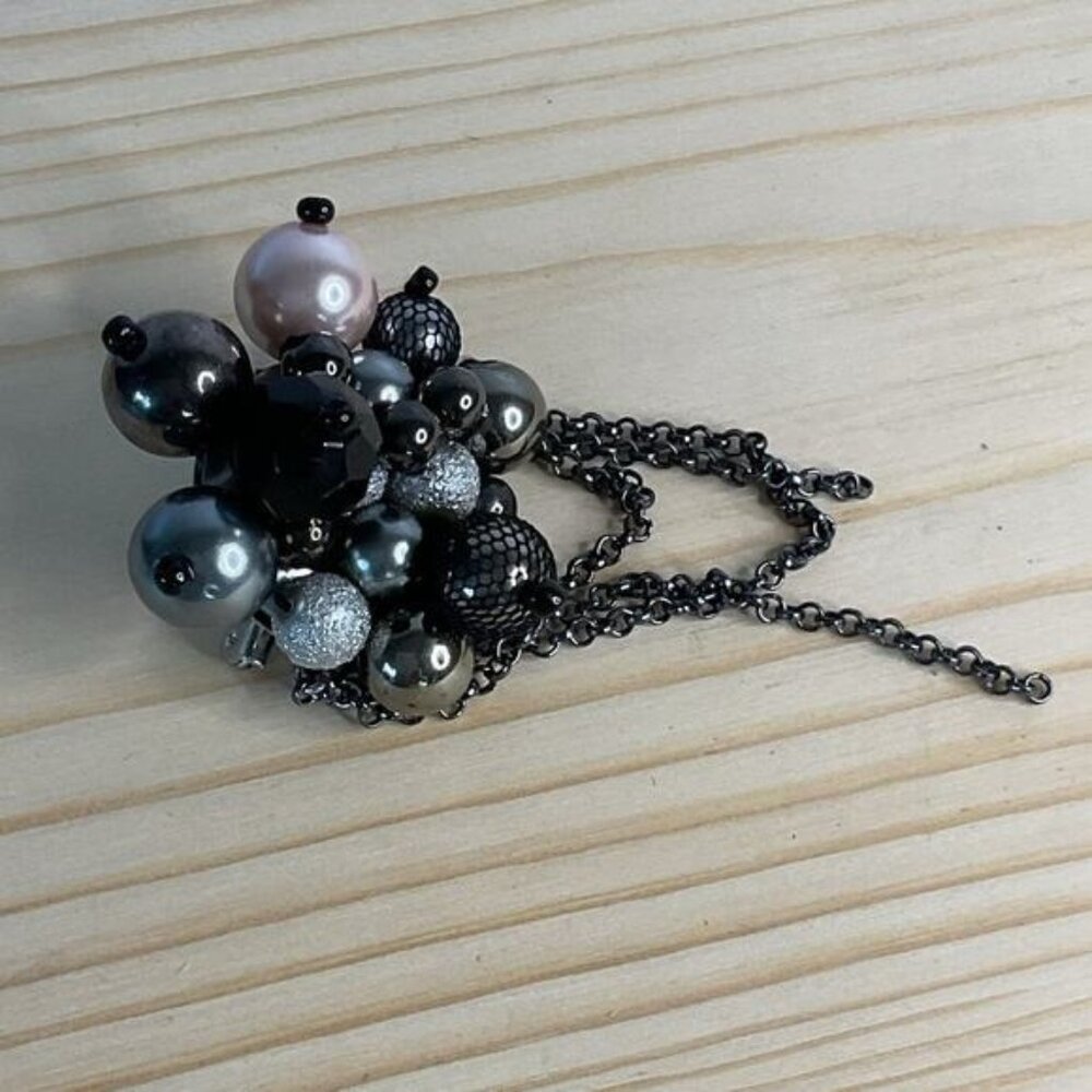 Clustered Bead & Chain Brooch Pin With Mixed Pearl Tones